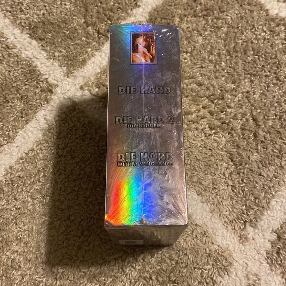 NIB Die Hard The Ultimate Collector Set 1, 2, and 3 - Picture 5 of 7